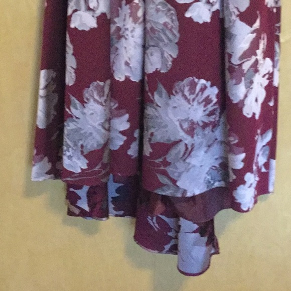 Xscape Women's Brocade Floral-Print Strapl… - Picture 5 of 8